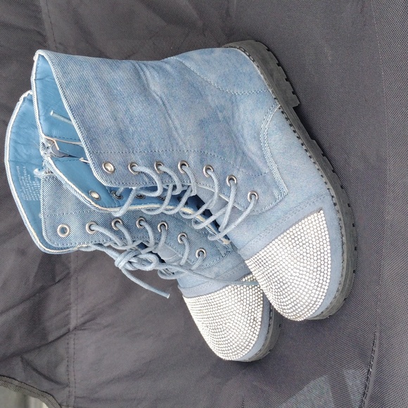 Blue Boots - Picture 2 of 3